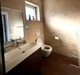 VODICE közelében, első soros, eladó horvát panorámás apartman medencével!